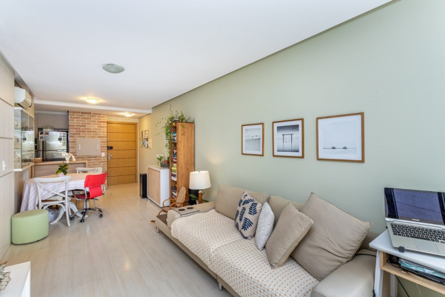 Imagem Apartamento com 2 Quartos à Venda, 67 m² em Passo Da Areia - Porto Alegre