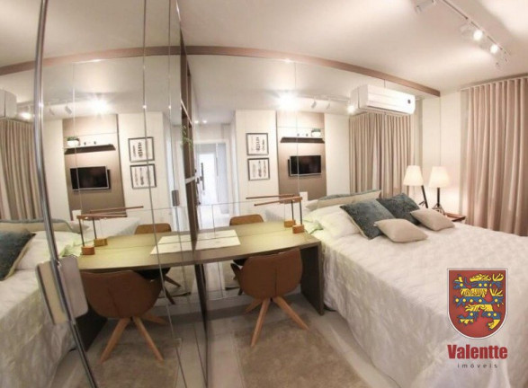 Imagem Apartamento com 2 Quartos à Venda, em Centro - Florianópolis Imagem Apartamento com 2 Quartos à Venda, em Centro - Florianópolis