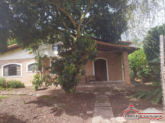 Casa com 3 Quartos para Alugar,  em Centro - Jacareí