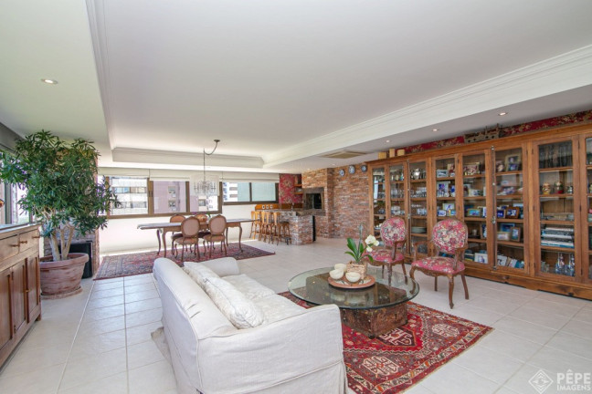 Imagem Apartamento com 3 Quartos à Venda, 243 m² em Rio Branco - Porto Alegre