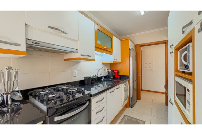 Imagem Apartamento com 2 Quartos à Venda, 100 m² em Petrópolis - Porto Alegre Imagem Apartamento com 2 Quartos à Venda, 100 m² em Petrópolis - Porto Alegre