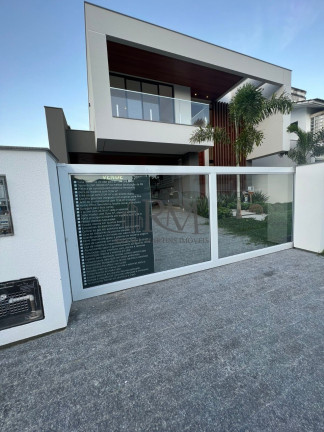 Imagem Casa com 4 Quartos à Venda, em Pedra Branca - Palhoça Imagem Casa com 4 Quartos à Venda, em Pedra Branca - Palhoça