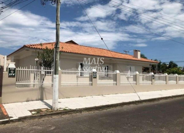 Imagem Casa com 3 Quartos à Venda, 240 m² em Centro - Capão Da Canoa Imagem Casa com 3 Quartos à Venda, 240 m² em Centro - Capão Da Canoa