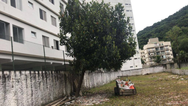 Terreno à Venda, 1.008 m² em Enseada - Guarujá