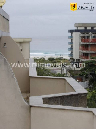 Apartamento com 3 Quartos à Venda,  em Algodoal - Cabo Frio