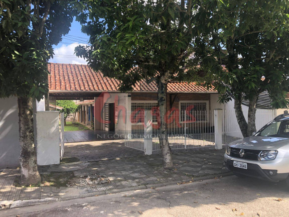 Casa com 5 Quartos à Venda, 360 m² em Sumaré - Caraguatatuba