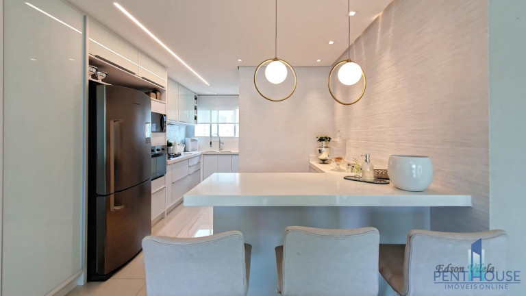 Imagem Apartamento com 4 Quartos à Venda, 129 m² em Centro - Balneário Camboriú Imagem Apartamento com 4 Quartos à Venda, 129 m² em Centro - Balneário Camboriú