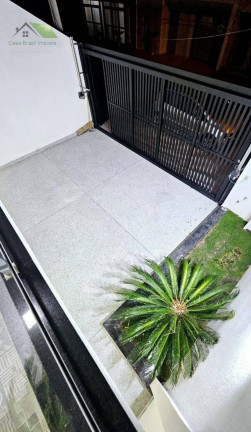 Imagem Casa de Condomínio com 3 Quartos à Venda, 205 m²
