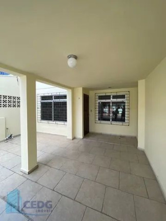 Imagem Casa de Condomínio com 3 Quartos à Venda, 105 m² em Boqueirão - Curitiba