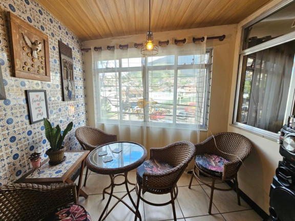 Imagem Casa com 12 Quartos à Venda, 2.730 m² em São Pedro - Teresópolis