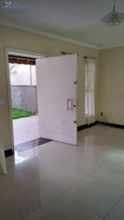 Imagem Casa com 4 Quartos para Alugar,  em Bragança Paulista