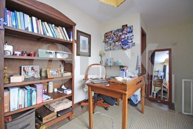 Imagem Imóvel com 2 Quartos à Venda, 96 m² em Menino Deus - Porto Alegre Imagem Imóvel com 2 Quartos à Venda, 96 m² em Menino Deus - Porto Alegre