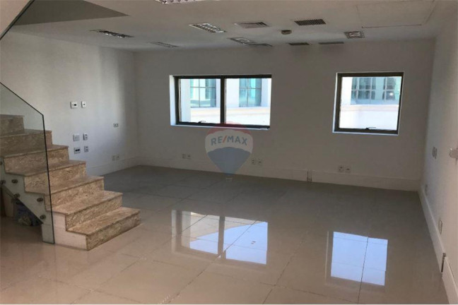 Sala Comercial à Venda, 75 m² em Barra Da Tijuca - Rio De Janeiro