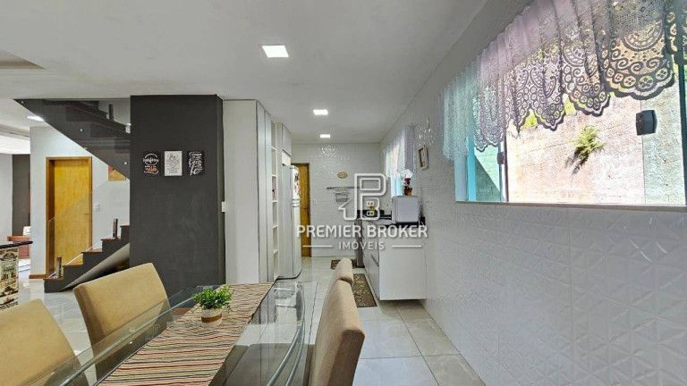 Imagem Casa com 3 Quartos à Venda, 180 m² em Albuquerque - Teresópolis Imagem Casa com 3 Quartos à Venda, 180 m² em Albuquerque - Teresópolis
