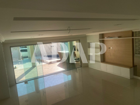 Imagem Casa com 3 Quartos à Venda, 200 m² em Recreio Dos Bandeirantes - Rio De Janeiro Imagem Casa com 3 Quartos à Venda, 200 m² em Recreio Dos Bandeirantes - Rio De Janeiro