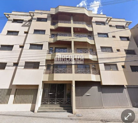 Imagem Apartamento com 3 Quartos à Venda, 160 m² em Vila Olímpica - Uberaba