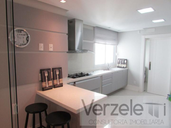 Imagem Apartamento com 3 Quartos à Venda, 198 m² em Centro - Balneário Camboriú Imagem Apartamento com 3 Quartos à Venda, 198 m² em Centro - Balneário Camboriú