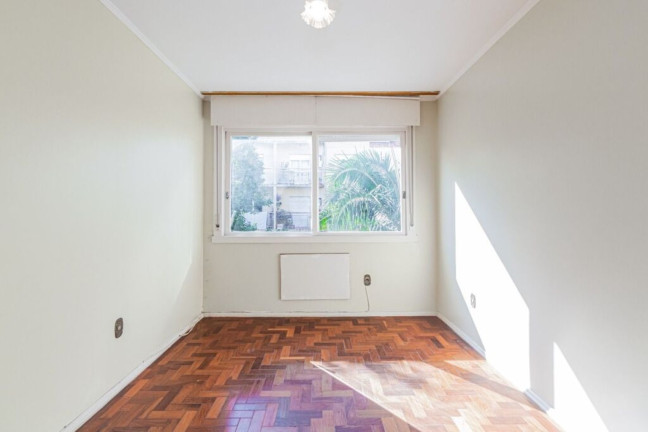 Imagem Imóvel com 2 Quartos à Venda, 76 m² em Petrópolis - Porto Alegre