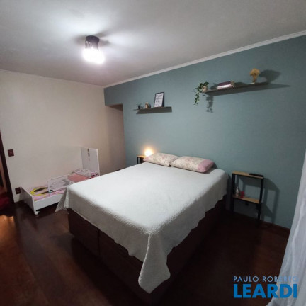 Imagem Sobrado com 3 Quartos à Venda, 204 m² em Jardim Ocara - Santo André