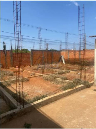 Terreno à Venda, 180 m² em Jardim Primavera - Montes Claros