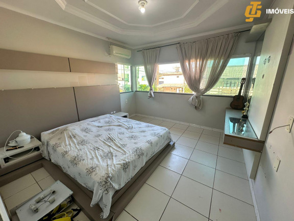 Imagem Casa com 5 Quartos à Venda, 228 m² em Conde Vila Verde - Camboriú Imagem Casa com 5 Quartos à Venda, 228 m² em Conde Vila Verde - Camboriú