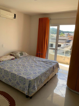 Imagem Sobrado com 7 Quartos à Venda, 350 m² em Ingleses Do Rio Vermelho - Florianópolis Imagem Sobrado com 7 Quartos à Venda, 350 m² em Ingleses Do Rio Vermelho - Florianópolis