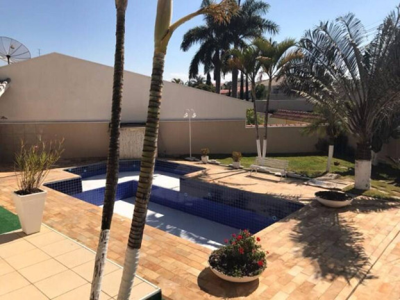 Imagem Sobrado com 5 Quartos à Venda, 720 m² em Centro - Pouso Alegre