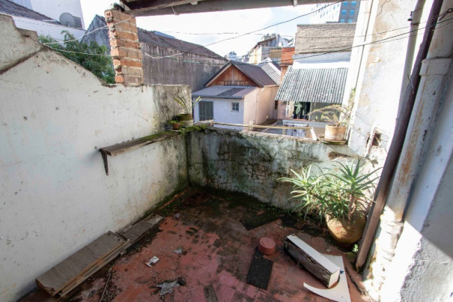 Imagem Casa com 5 Quartos à Venda, 144 m² em Independência - Porto Alegre