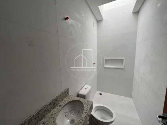 Imagem Casa com 2 Quartos à Venda, 150 m² em São João Do Rio Vermelho - Florianópolis
