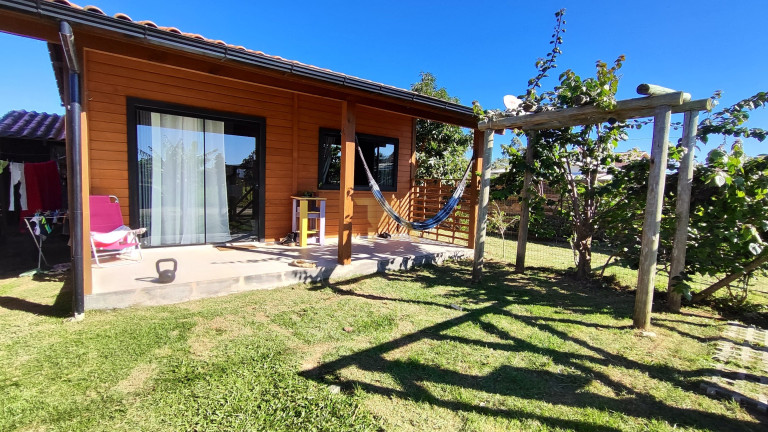 Imagem Imóvel com 2 Quartos à Venda, em Grama - Garopaba Imagem Imóvel com 2 Quartos à Venda, em Grama - Garopaba
