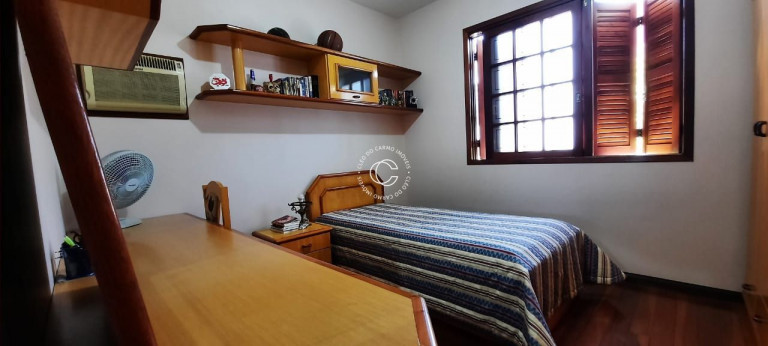 Imagem Casa com 3 Quartos à Venda, 250 m² em Nossa Senhora Medianeira - Santa Maria