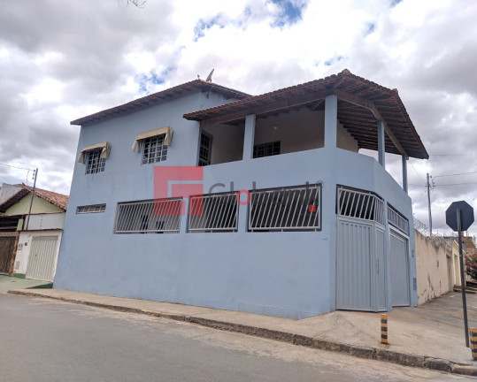 Imagem Casa com 3 Quartos à Venda, 210 m² em Santa Rita - Montes Claros Imagem Casa com 3 Quartos à Venda, 210 m² em Santa Rita - Montes Claros
