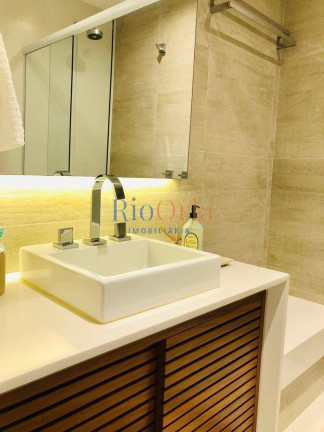 Imagem Apartamento com 4 Quartos à Venda, 300 m² em Barra Da Tijuca - Rio De Janeiro
