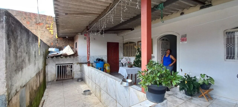 Imagem Casa com 2 Quartos à Venda, 200 m² em Taguatinga Norte (taguatinga) - Brasília
