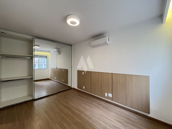 Imagem Apartamento com 3 Quartos à Venda, 127 m² em Gonzaga - Santos