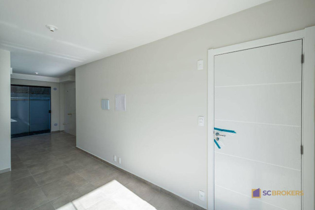 Imagem Apartamento com 2 Quartos à Venda, 53 m² em Espinheiros - Itajaí