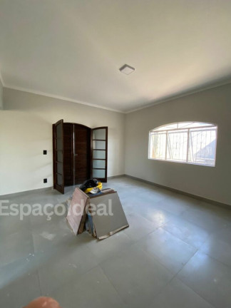 Imagem Casa com 3 Quartos à Venda, 179 m² em Núcleo Eldorado - Bauru Imagem Casa com 3 Quartos à Venda, 179 m² em Núcleo Eldorado - Bauru