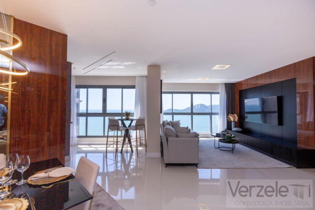 Imagem Apartamento com 4 Quartos à Venda, 182 m² em Centro - Balneário Camboriú Imagem Apartamento com 4 Quartos à Venda, 182 m² em Centro - Balneário Camboriú