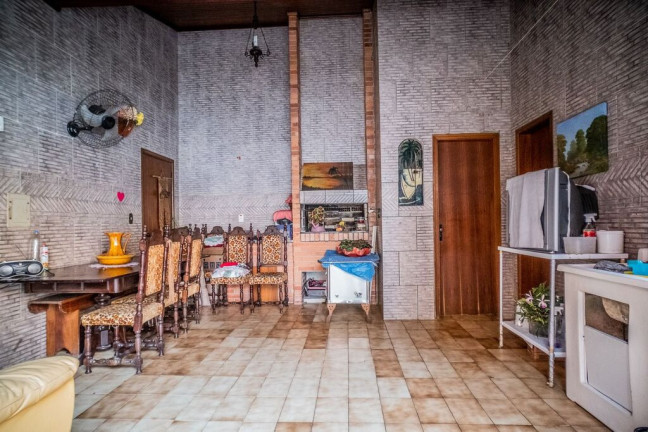 Imagem Casa com 3 Quartos à Venda, 247 m² em Jardim Planalto - Porto Alegre