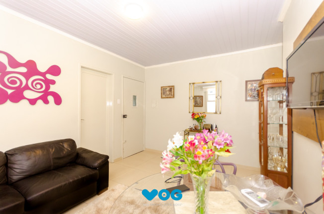 Imagem Imóvel com 2 Quartos à Venda, 57 m² em Petrópolis - Porto Alegre Imagem Imóvel com 2 Quartos à Venda, 57 m² em Petrópolis - Porto Alegre