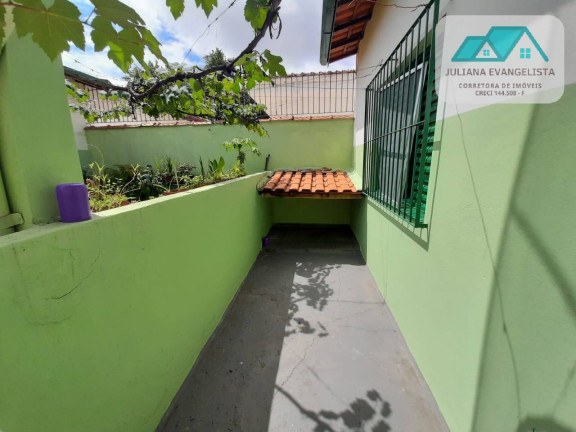 Imagem Casa com 3 Quartos à Venda, 300 m² em Jardim Rony - Guaratinguetá Imagem Casa com 3 Quartos à Venda, 300 m² em Jardim Rony - Guaratinguetá