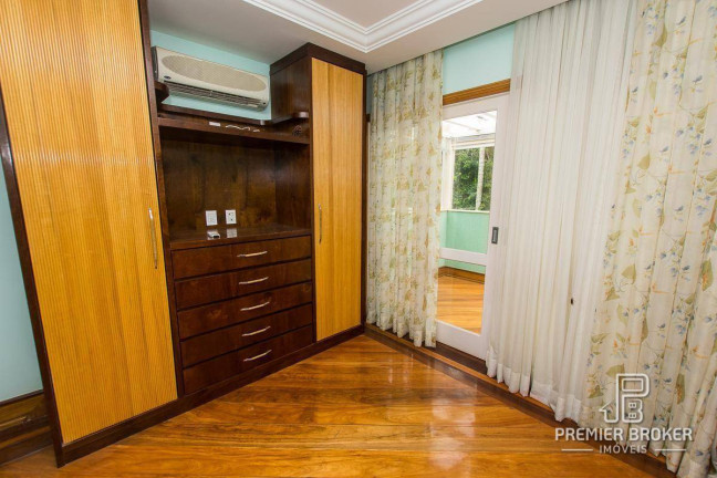 Imagem Casa com 5 Quartos à Venda, 532 m² em Quebra Frascos - Teresópolis Imagem Casa com 5 Quartos à Venda, 532 m² em Quebra Frascos - Teresópolis