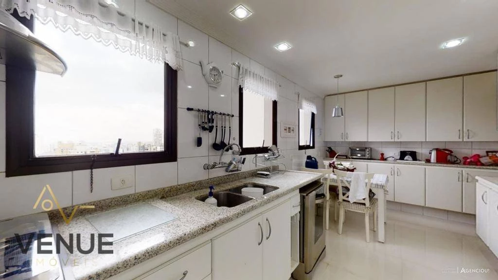 Imagem Apartamento com 3 Quartos à Venda, 212 m² em Vila Suzana - São Paulo Imagem Apartamento com 3 Quartos à Venda, 212 m² em Vila Suzana - São Paulo