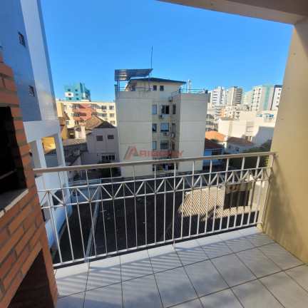 Apartamento com 3 Quartos à Venda, 83 m² em Centro - Santa Maria