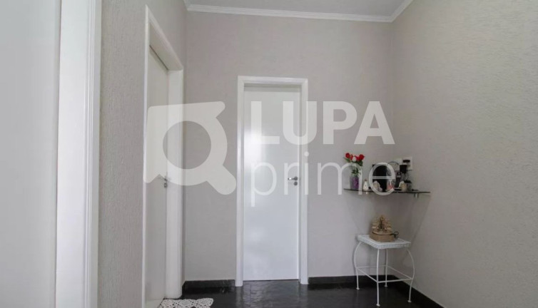 Imagem Casa com 5 Quartos à Venda, 182 m² em Jardim Guanca - São Paulo