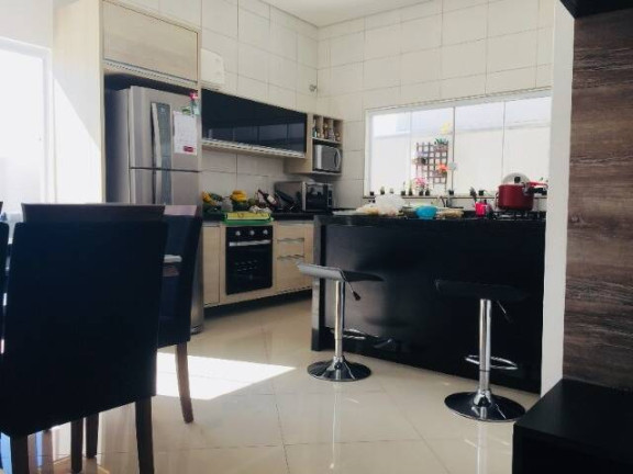 Imagem Casa com 3 Quartos à Venda, 200 m² em Wanel Ville - Sorocaba Imagem Casa com 3 Quartos à Venda, 200 m² em Wanel Ville - Sorocaba
