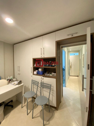 Imagem Sala Comercial à Venda, 36 m² em Centro - Florianópolis Imagem Sala Comercial à Venda, 36 m² em Centro - Florianópolis