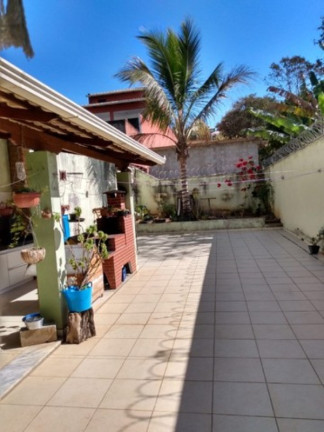 Imagem Casa com 4 Quartos à Venda, 330 m² em Colonial - Contagem