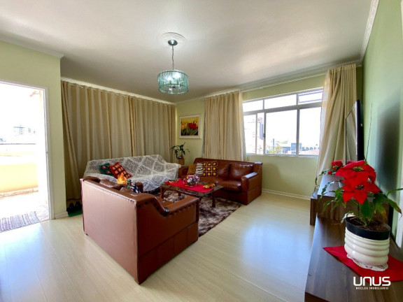 Imagem Casa com 3 Quartos à Venda, em Estreito - Florianópolis Imagem Casa com 3 Quartos à Venda, em Estreito - Florianópolis