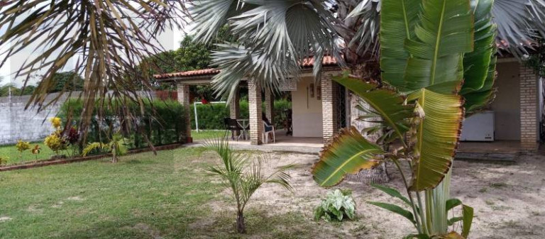 Imagem Chácara com 3 Quartos à Venda, 209 m²